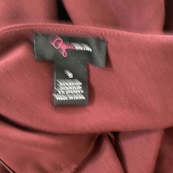 NWT Aqua Dresses Women's V Neck Cold Shoulder Mini Dress S Wine $128 - Picture 11 of 11